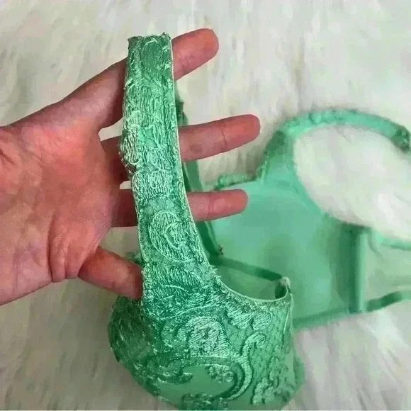 Victoria's Secret Dream Angels Mint Lace Bralette Medium - Picture 8 of 8